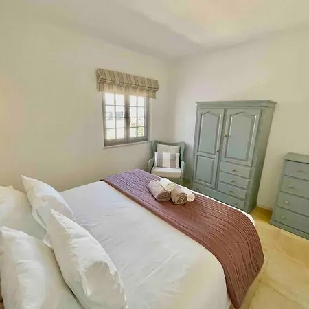 House In Porches With Private Pool And Terrace فيلة